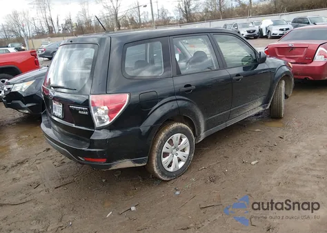 2010 Subaru Forester 2.5X z USA, uszkodzony, nr VIN JF2SH6AC6AG738635